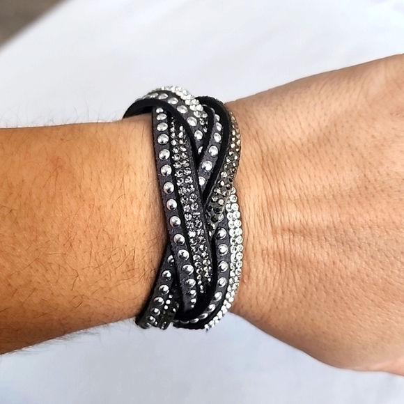 Black Rhinestone Wrap Fashion Bracelet - Picture 1 of 4